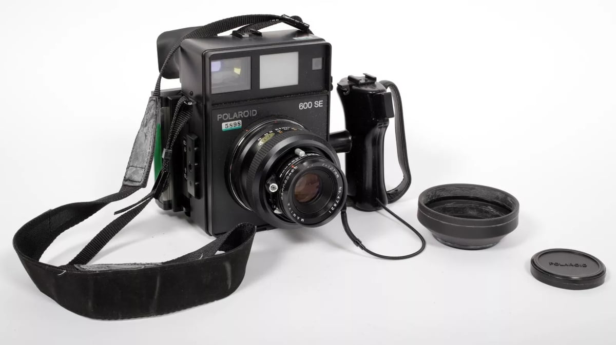 POLAROID 600 SE フィルムカメラ The GOOSE: Reviewing the Polaroid 600SE - EMULSIVE